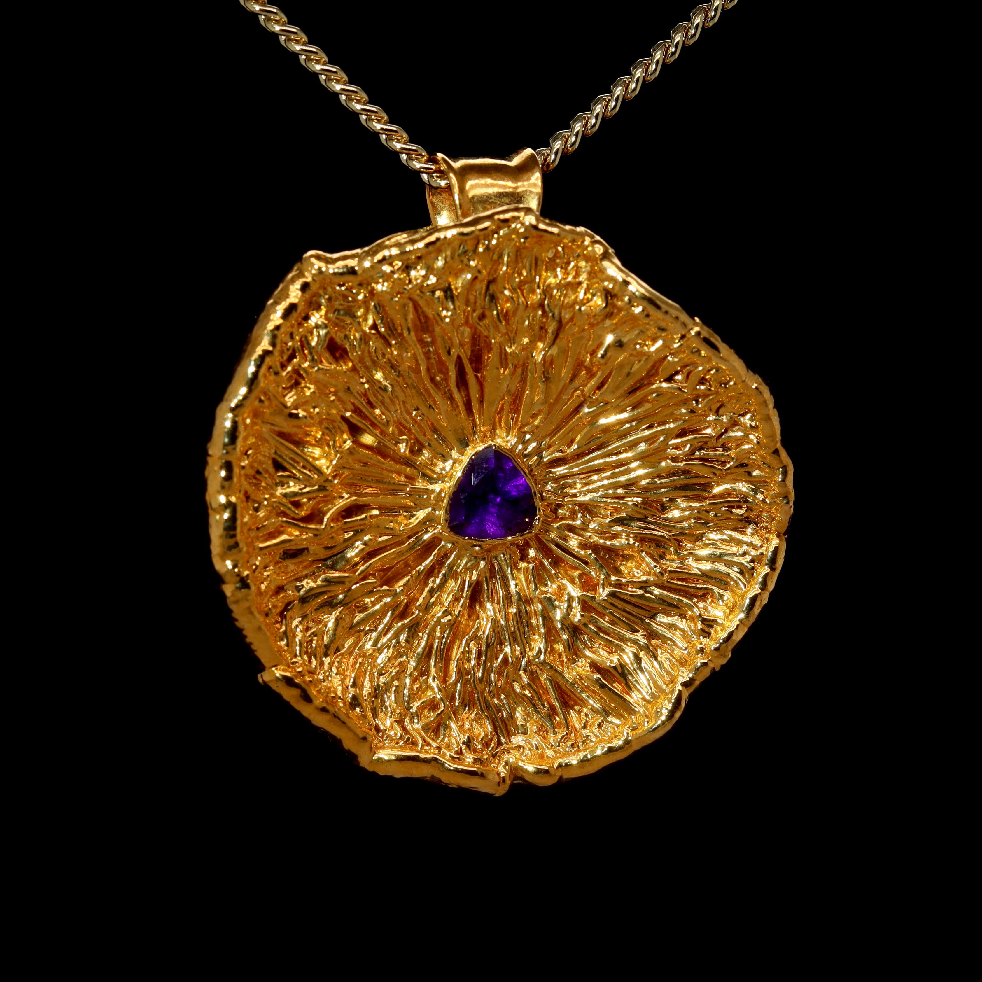 24k Special Collection Cap Pendant with Amethyst