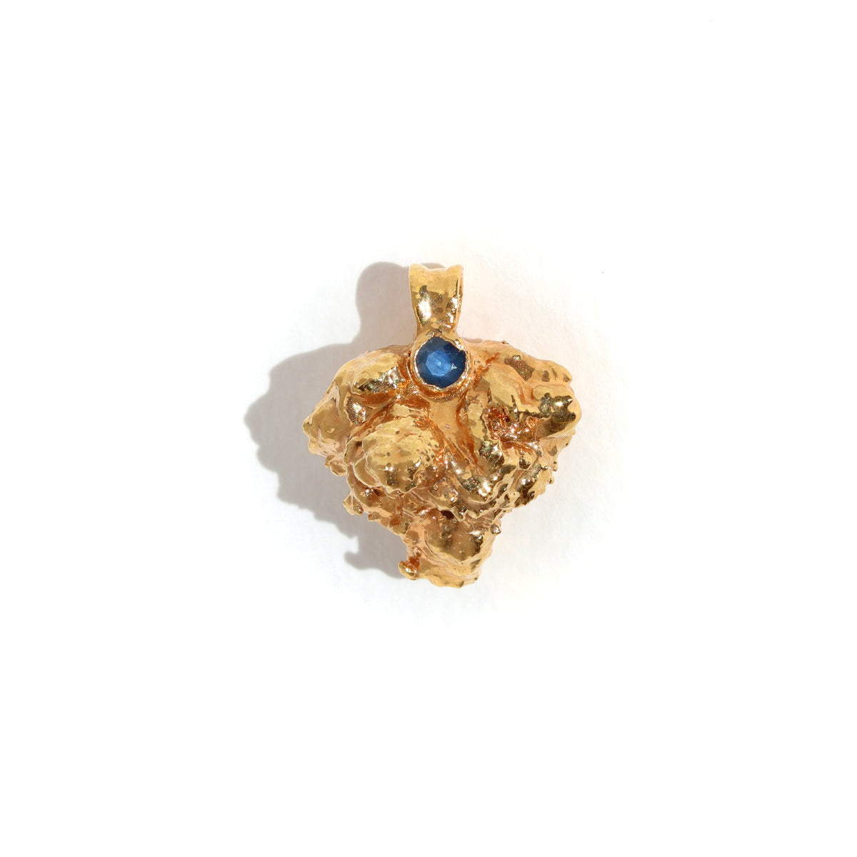 24k Axum bud with Sapphire