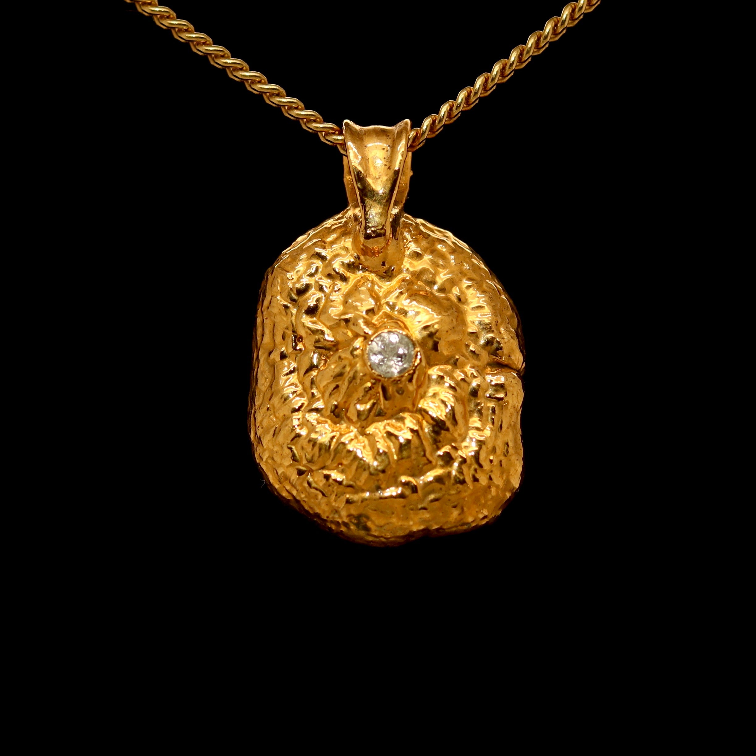 24k Special Collection Cap Pendant with Tanzanite and White Sapphire