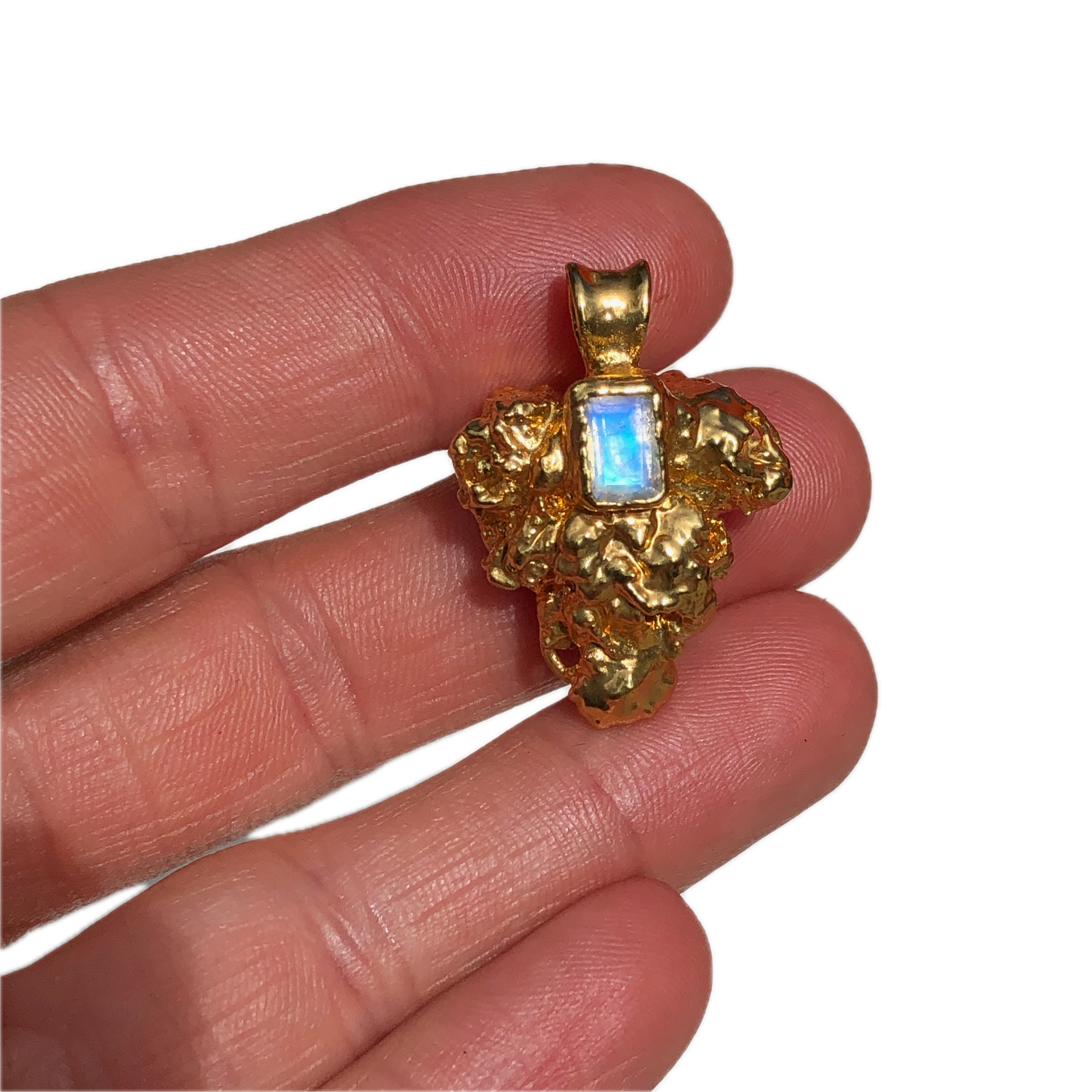 18k Tej bud with Moonstone - Ras Boss