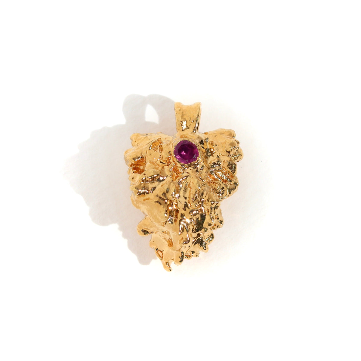 24k Axum bud with Rhodolite
